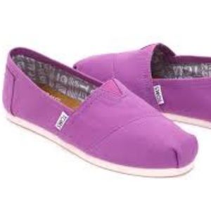 Toms Dahlia purple canvas NWT in box 9.5